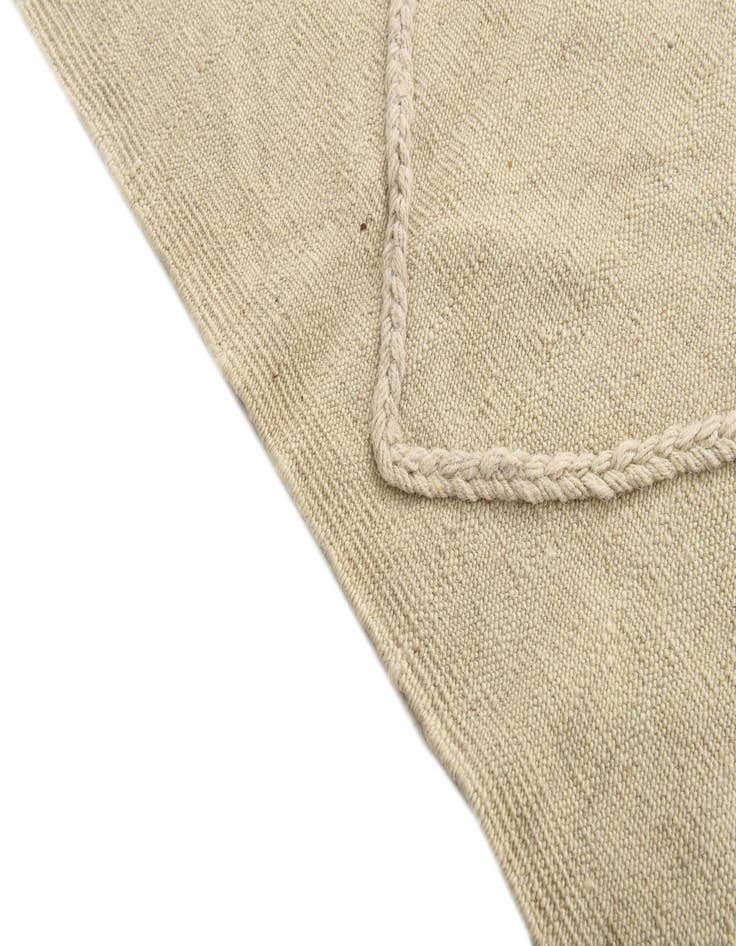 Detail image of  5' 6 x 8'  Hand Woven Kilim Modern Wool Rug