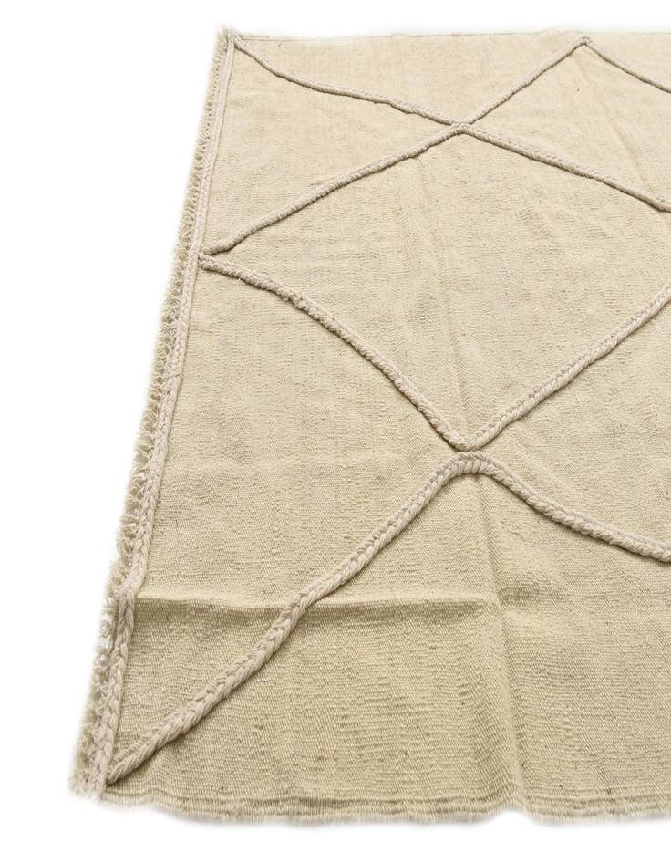 Detail image of  4' 2 x 5' 8  Hand Woven Kilim Modern Wool Rug