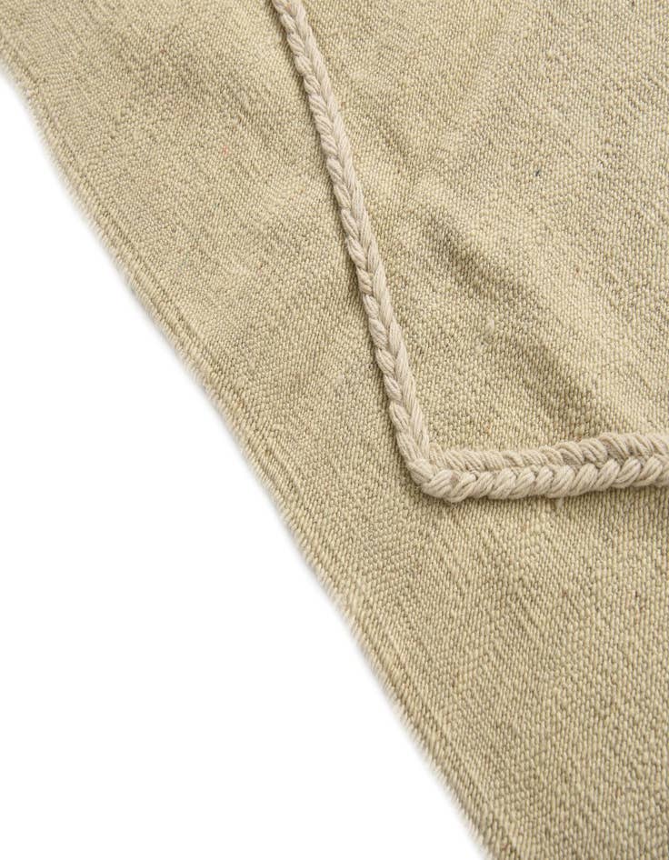 Detail image of  4' 2 x 5' 8  Hand Woven Kilim Modern Wool Rug