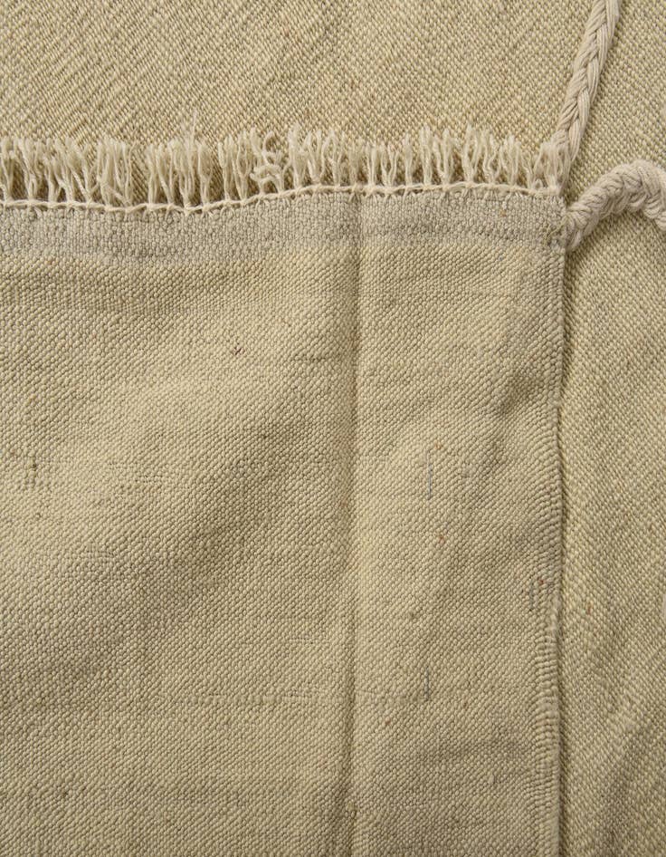 Detail image of  4' 2 x 5' 8  Hand Woven Kilim Modern Wool Rug