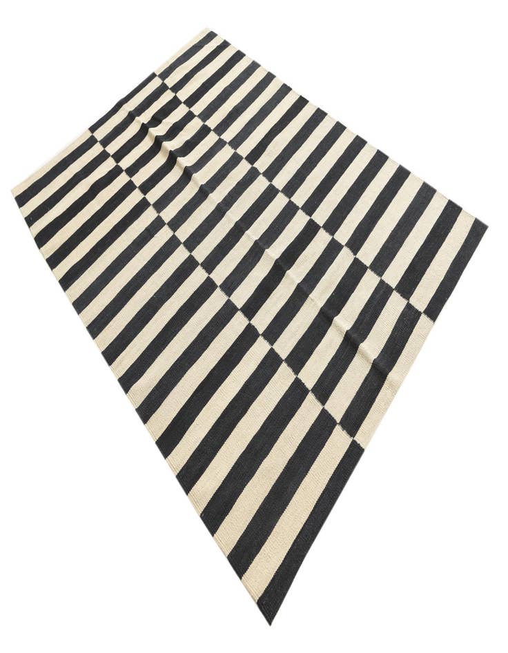 Detail image of  4' 3 x 5' 10  Hand Woven Kilim Modern Wool Rug