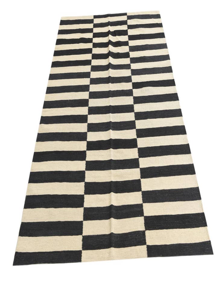 Detail image of  4' 3 x 5' 10  Hand Woven Kilim Modern Wool Rug