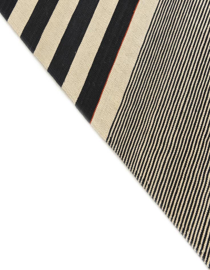 Detail image of  6' 9 x 9' 7  Hand Woven Kilim Modern Wool Rug