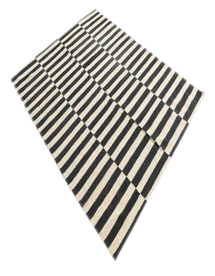 Detail image of  5' x 6' 4  Hand Woven Kilim Modern Wool Rug