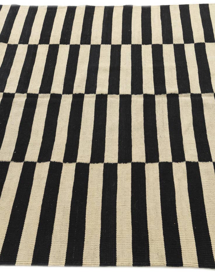 Detail image of  5' 1 x 6' 3  Hand Woven Kilim Modern Wool Rug