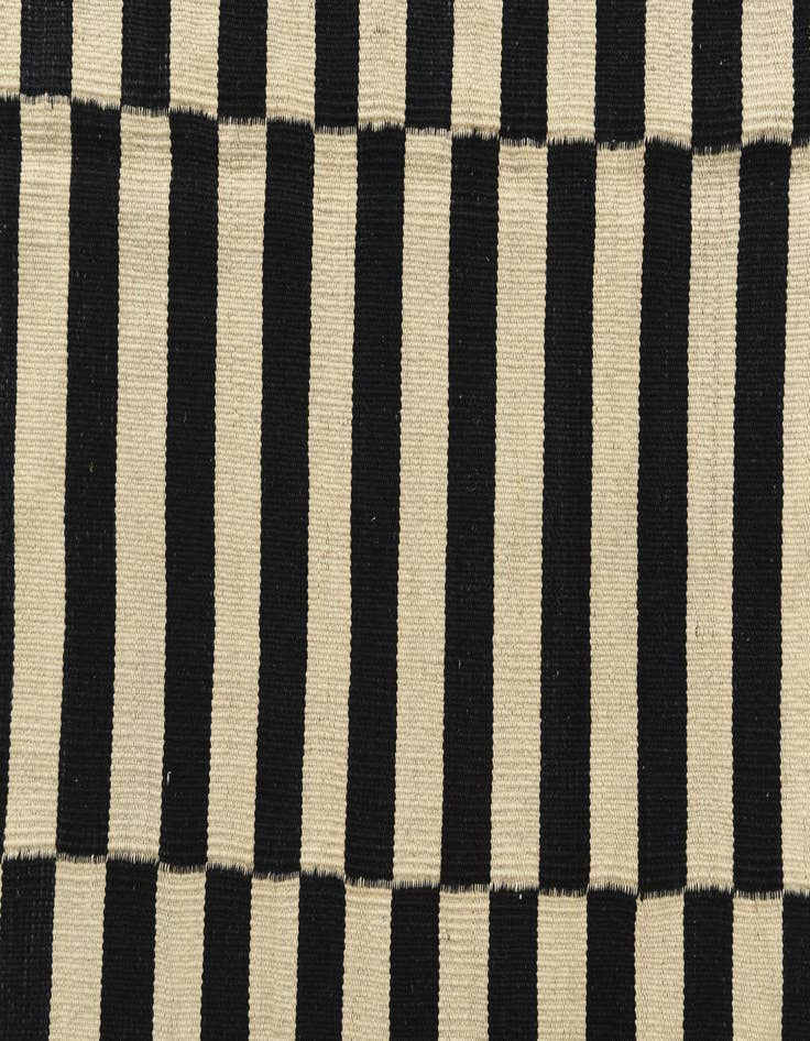 Detail image of  5' 1 x 6' 3  Hand Woven Kilim Modern Wool Rug