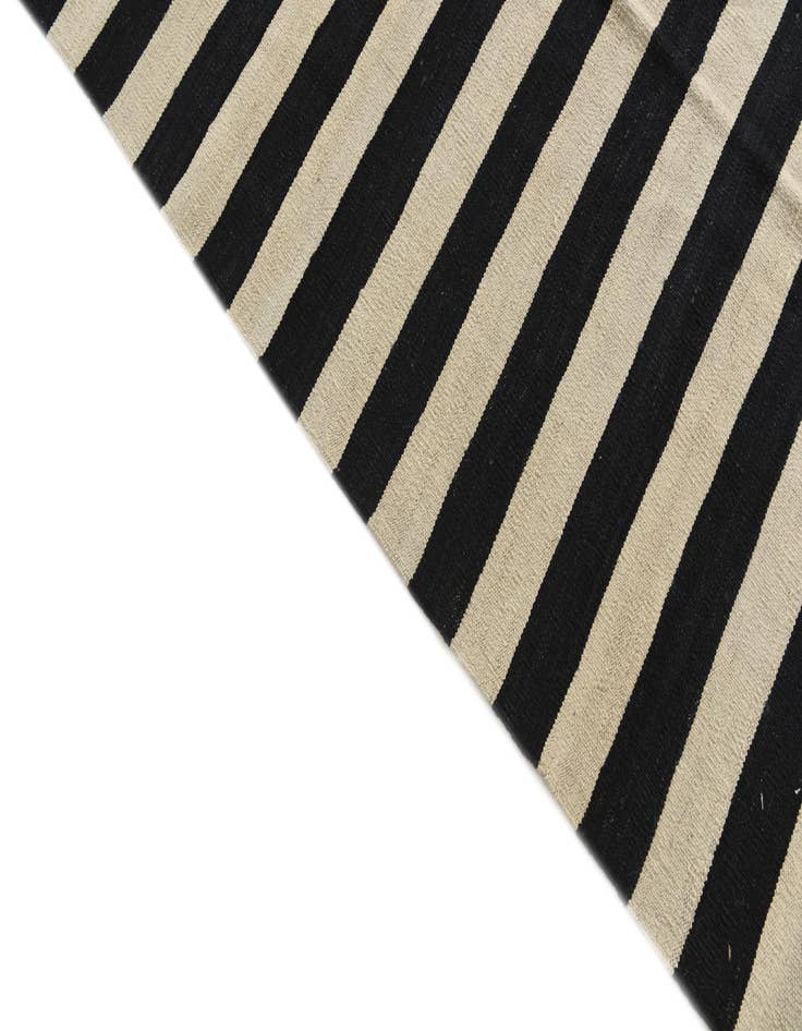 Detail image of  8' 3 x 9' 9  Hand Woven Kilim Modern Wool Rug