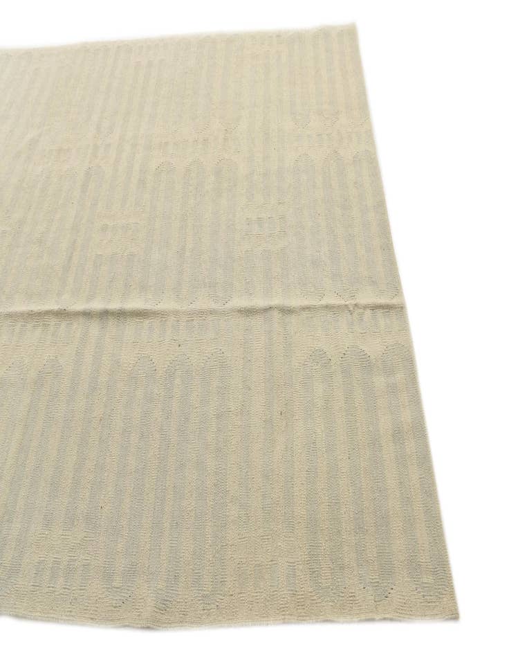 Detail image of  5' 9 x 7' 7  Hand Woven Kilim Modern Wool Rug
