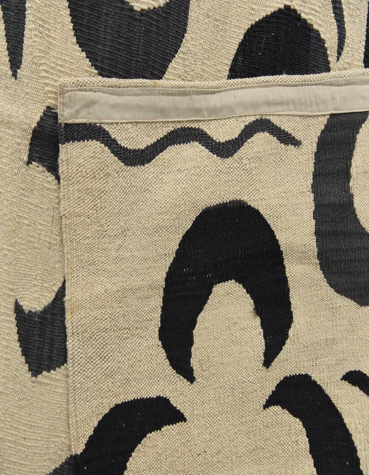 Detail image of  8' 7 x 9' 7  Hand Woven Kilim Modern Wool Rug