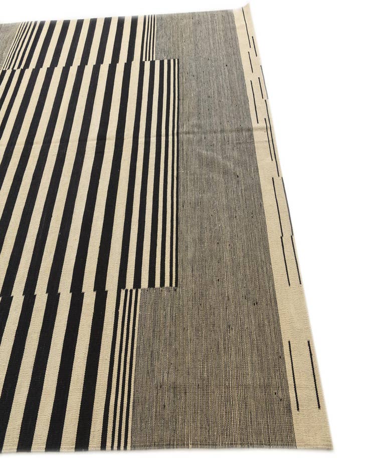 Detail image of  7' x 9' 8  Hand Woven Kilim Modern Wool Rug