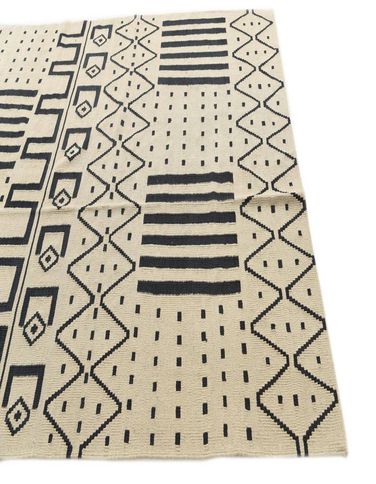Detail image of  6' 1 x 8' 1  Hand Woven Kilim Modern Wool Rug