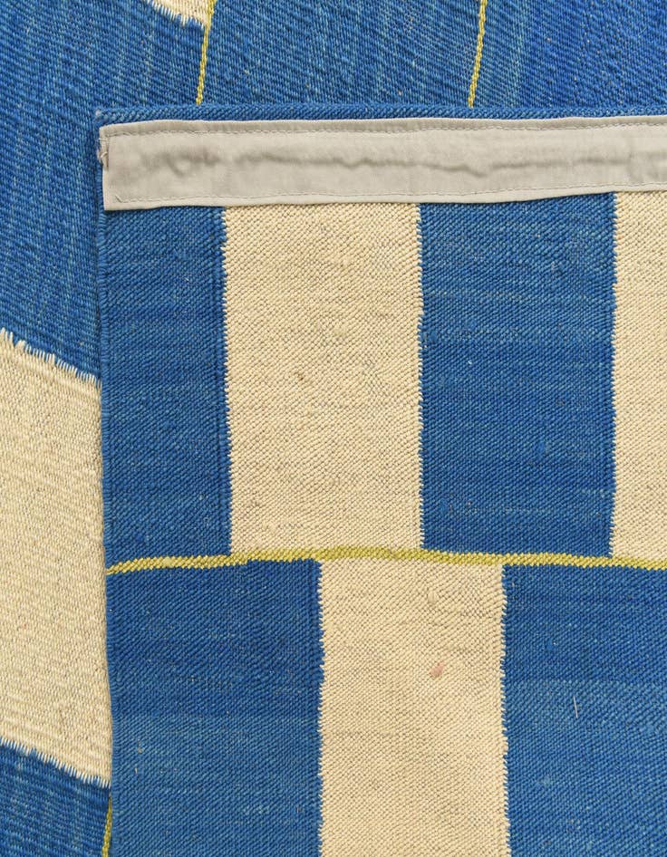 Detail image of  7' 2 x 9' 8  Hand Woven Kilim Modern Wool Rug