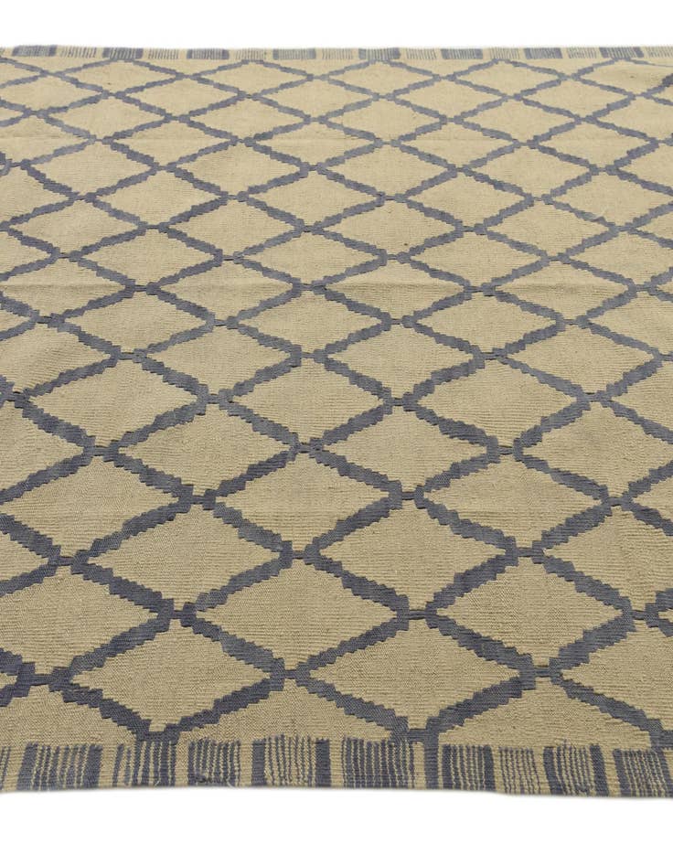 Detail image of  5' 9 x 7' 10  Hand Woven Kilim Modern Wool Rug