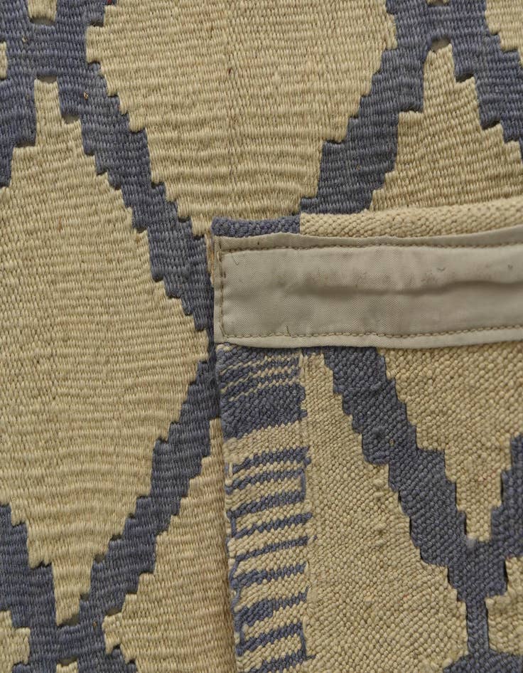 Detail image of  5' 9 x 7' 10  Hand Woven Kilim Modern Wool Rug