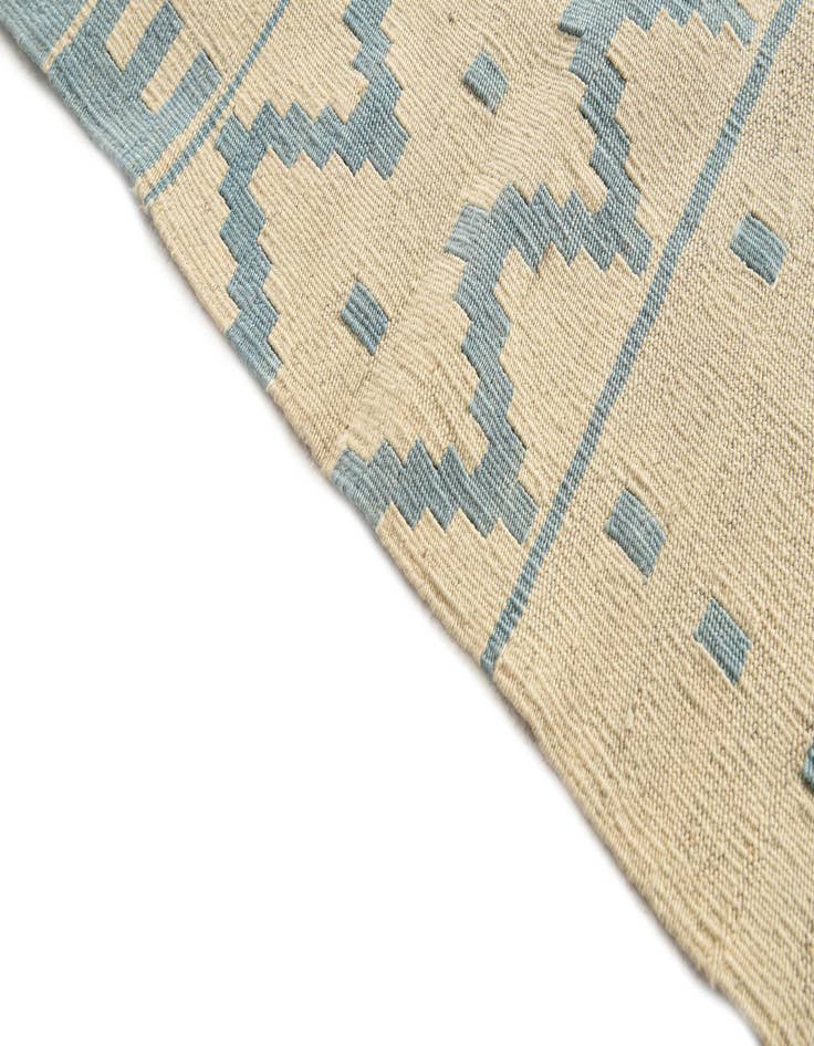 Detail image of  6' 9 x 9' 10  Hand Woven Kilim Modern Wool Rug