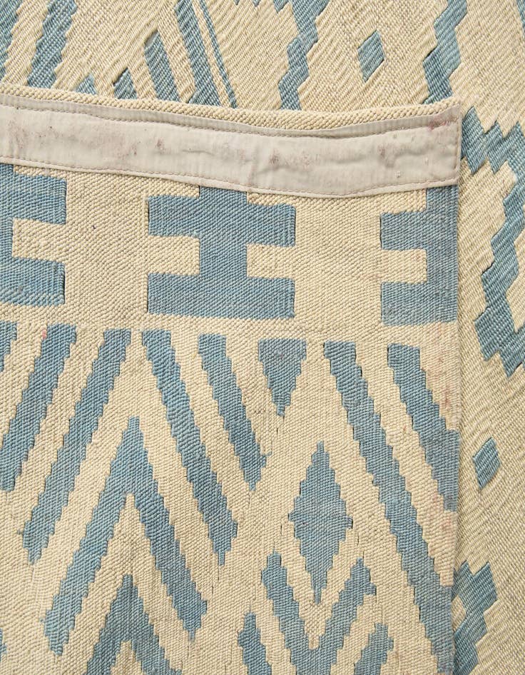 Detail image of  6' 9 x 9' 10  Hand Woven Kilim Modern Wool Rug