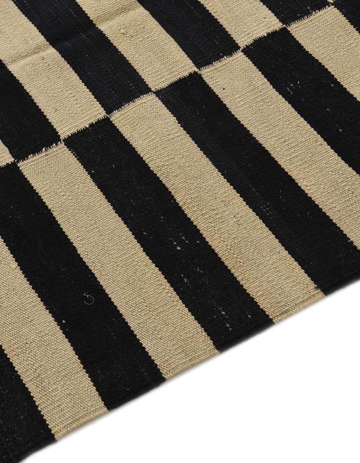 Detail image of  3' 4 x 5' 2  Hand Woven Kilim Modern Wool Rug