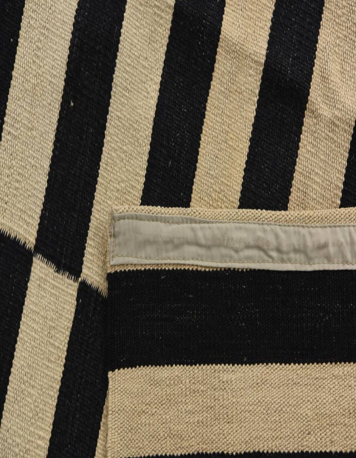 Detail image of  4' 3 x 5' 11  Hand Woven Kilim Modern Wool Rug