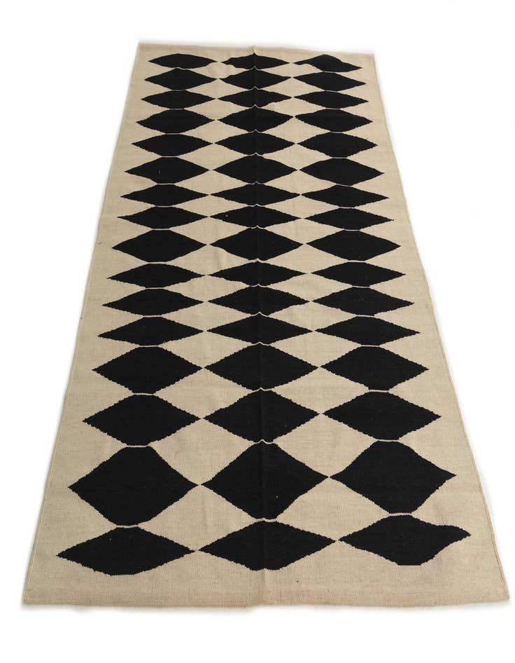 Detail image of  5' 6 x 7' 5  Hand Woven Kilim Modern Wool Rug