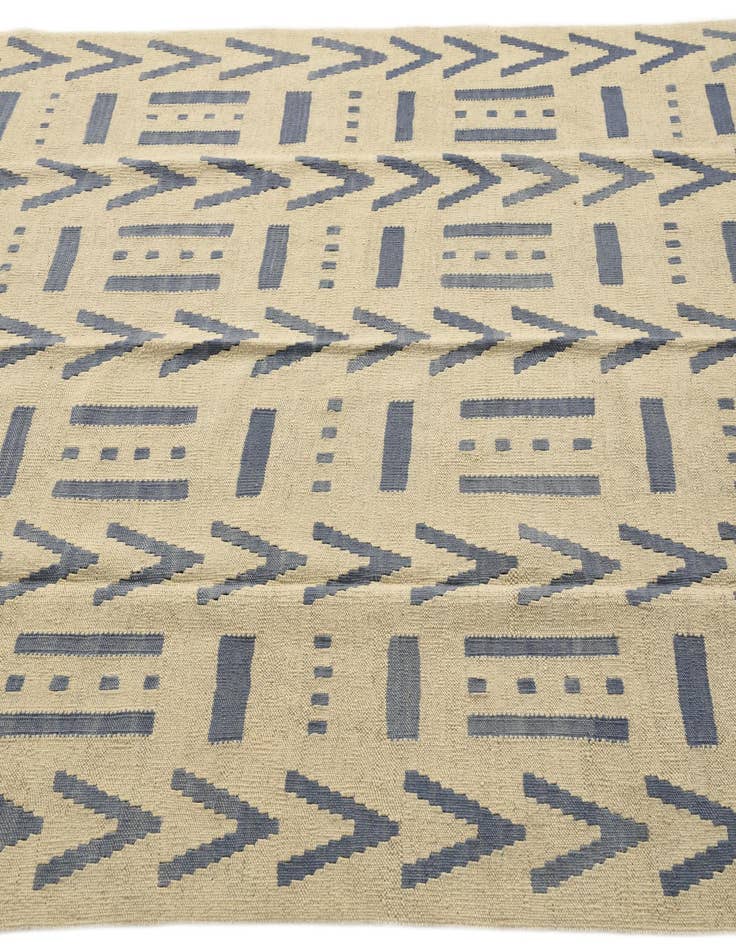 Detail image of  5' 2 x 6' 5  Hand Woven Kilim Modern Wool Rug