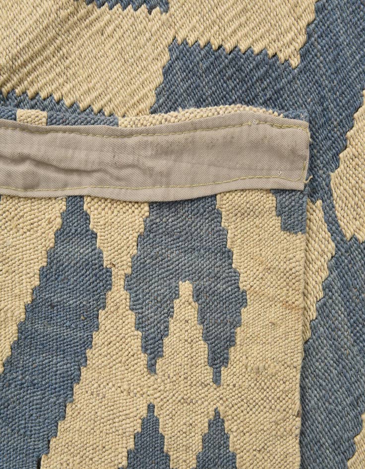 Detail image of  6' 2 x 8' 2  Hand Woven Kilim Modern Wool Rug