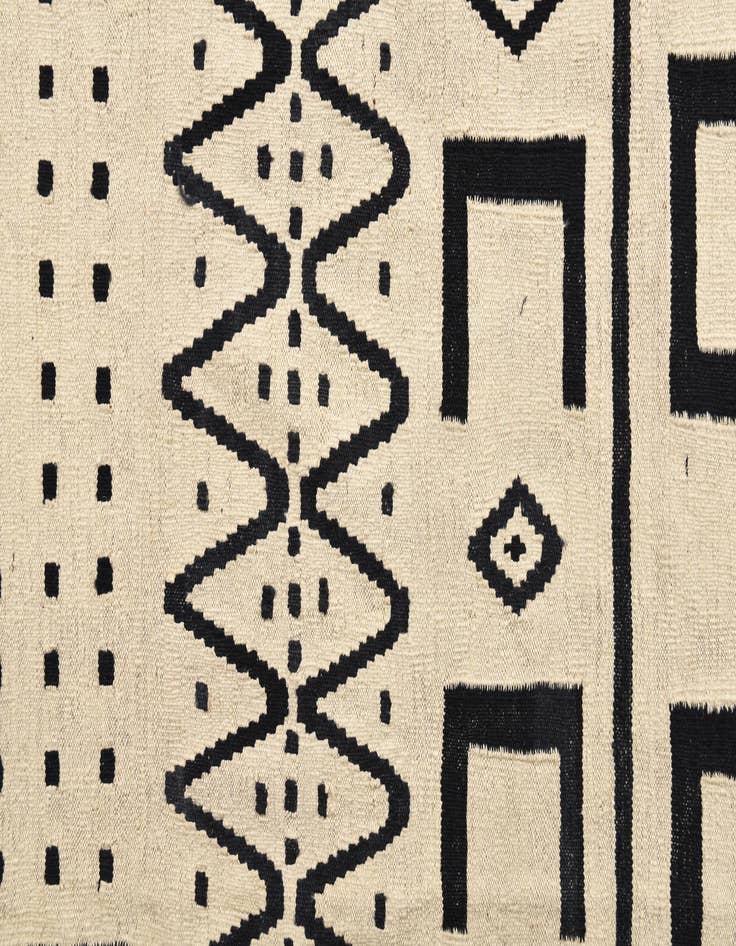 Detail image of  8' 6 x 9' 5  Hand Woven Kilim Modern Wool Rug