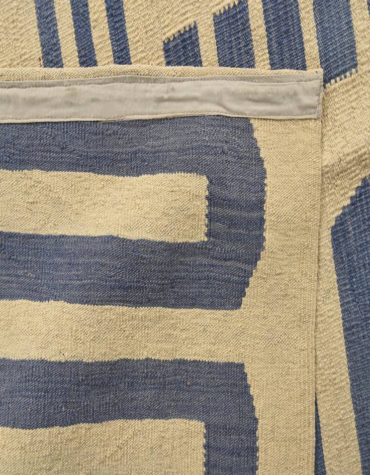 Detail image of  8' 4 x 10' 2  Hand Woven Kilim Modern Wool Rug