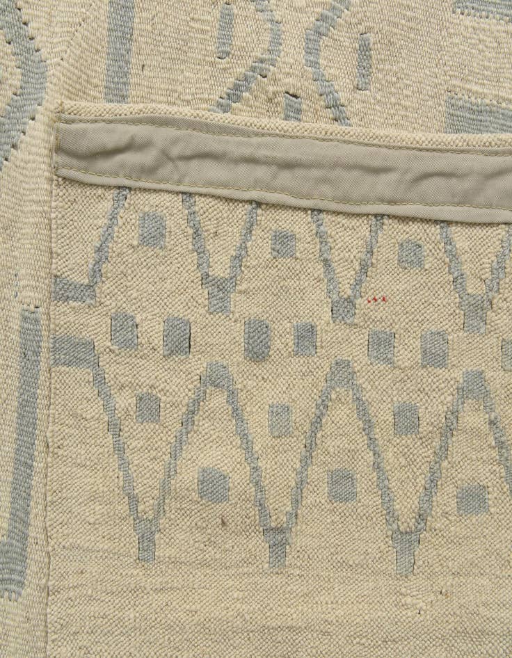 Detail image of  5' 1 x 6' 5  Hand Woven Kilim Modern Wool Rug