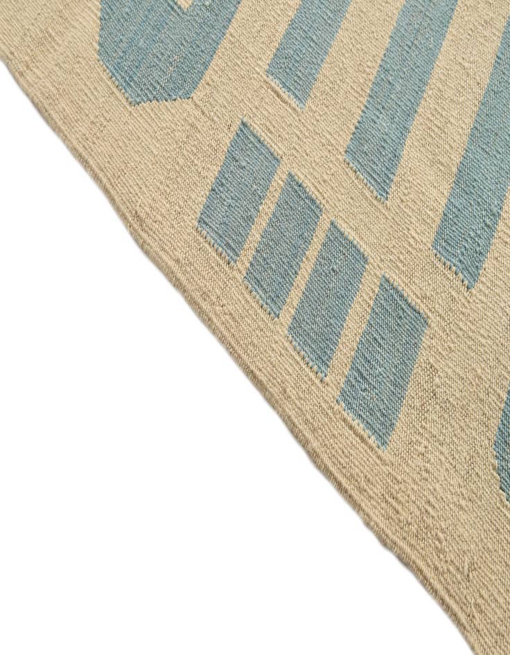 Detail image of  6' 7 x 9' 6  Hand Woven Kilim Modern Wool Rug