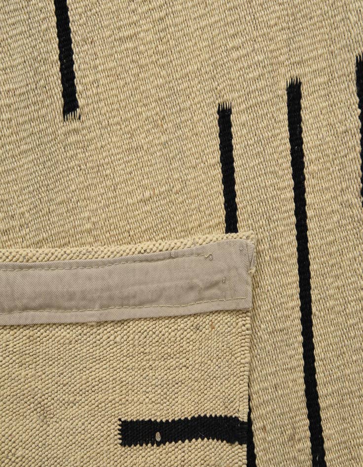 Detail image of  6' 11 x 9' 3  Hand Woven Kilim Modern Wool Rug