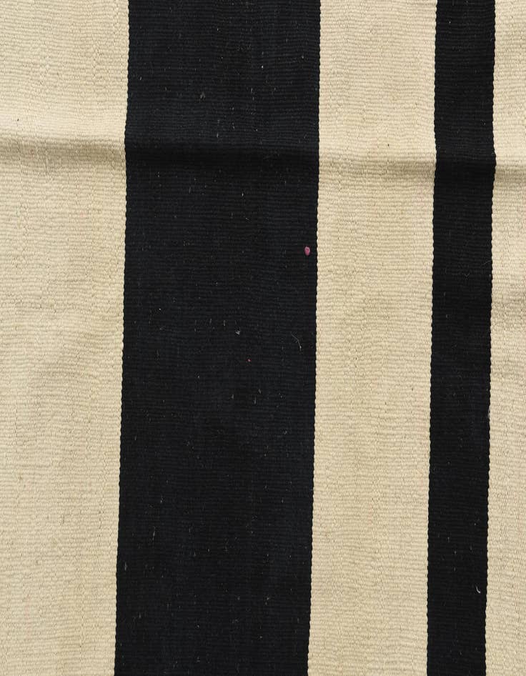 Detail image of  6' 6 x 9' 6  Hand Woven Kilim Modern Wool Rug