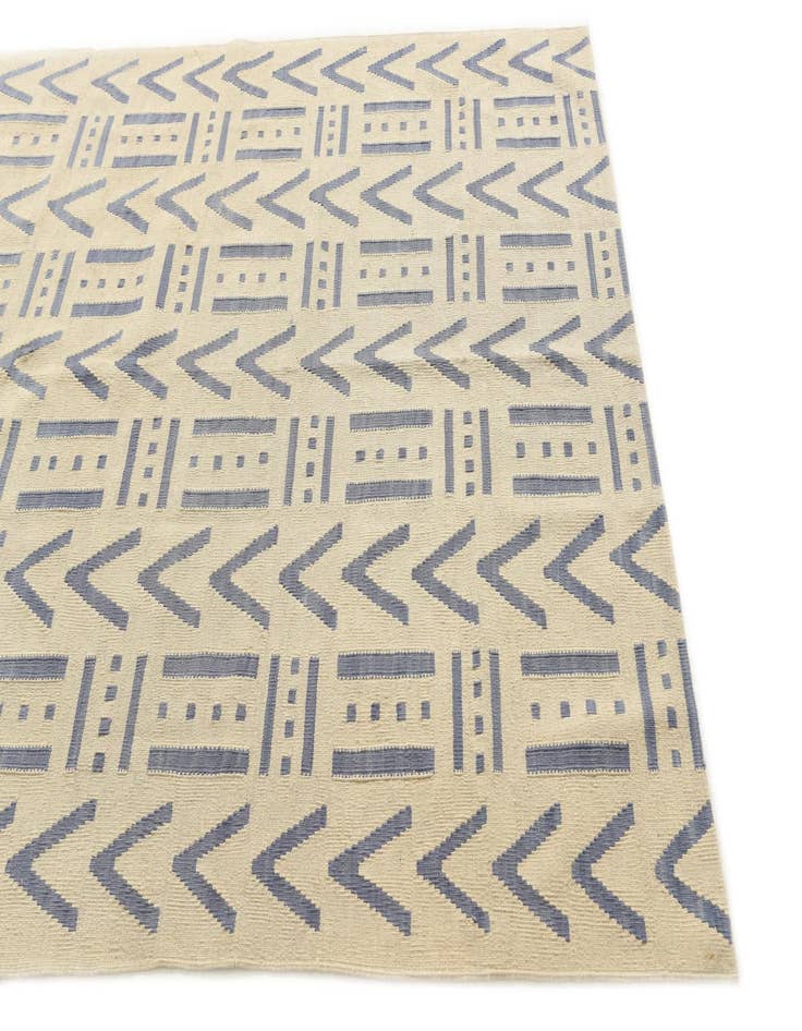 Detail image of  5' 3 x 6' 5  Hand Woven Kilim Modern Wool Rug
