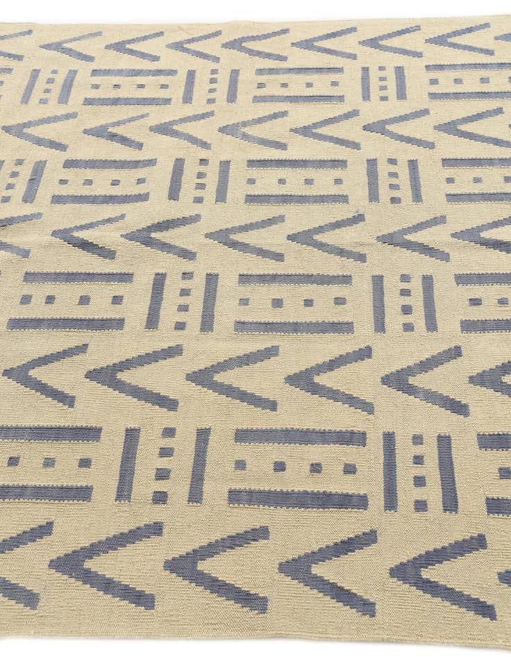 Detail image of  5' 3 x 6' 5  Hand Woven Kilim Modern Wool Rug