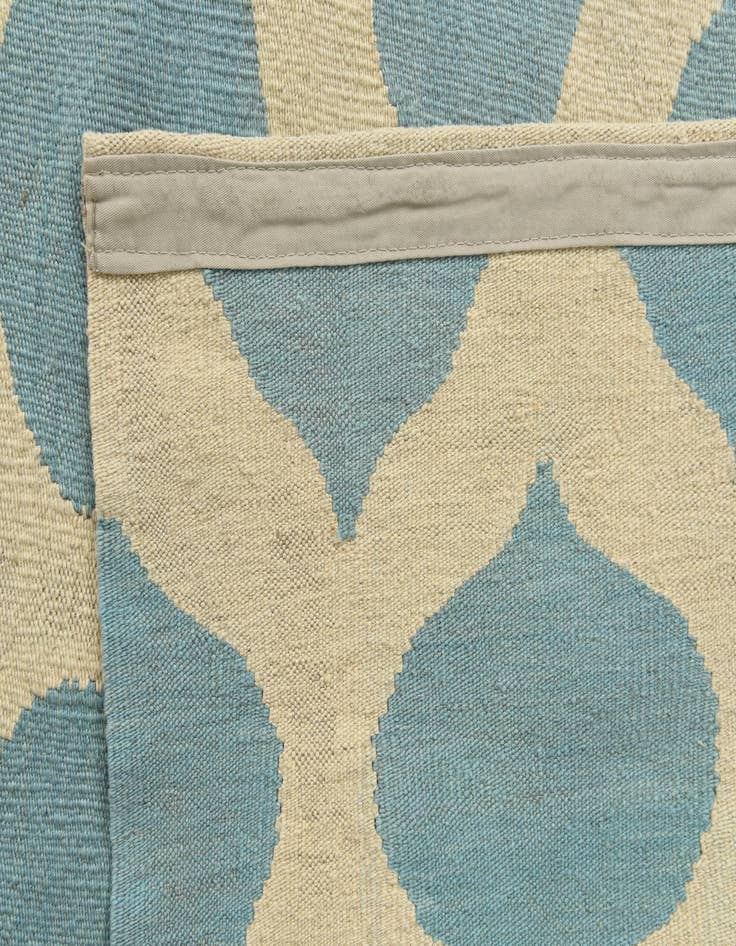Detail image of  6' 6 x 9' 9  Hand Woven Kilim Modern Wool Rug