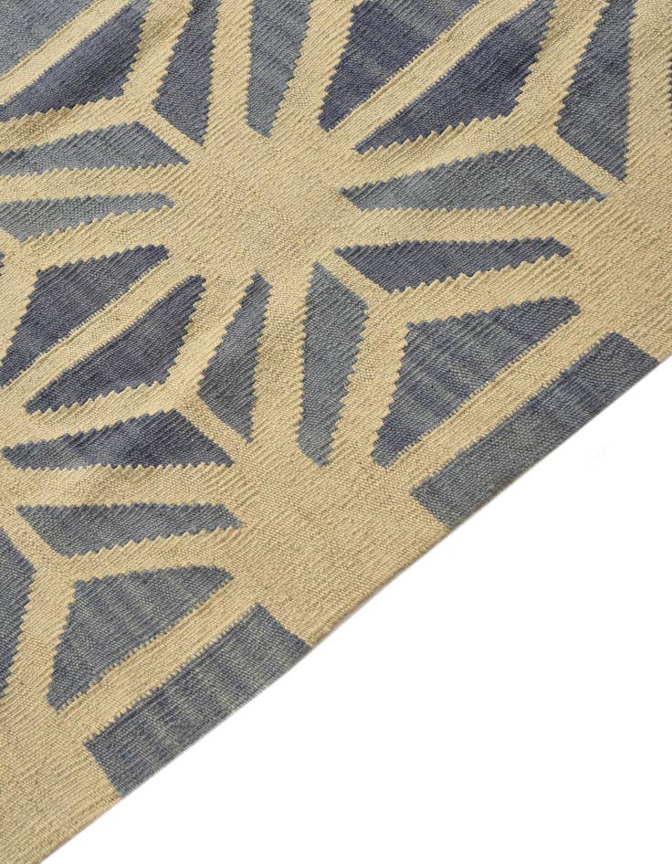 Detail image of  4' 6 x 5' 6  Hand Woven Kilim Modern Wool Rug