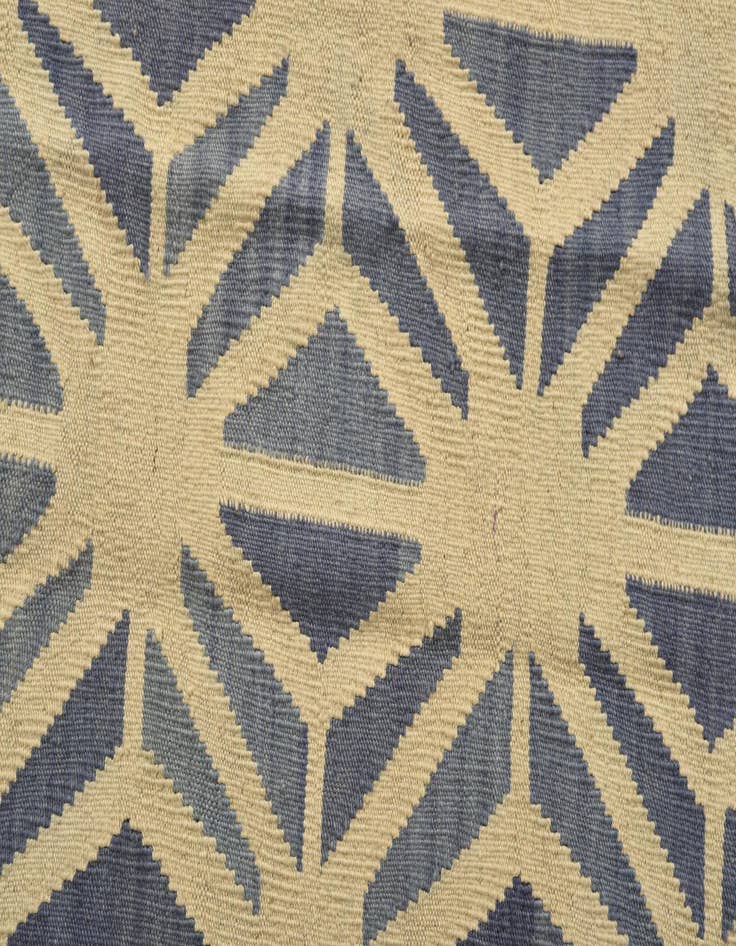 Detail image of  4' 6 x 5' 6  Hand Woven Kilim Modern Wool Rug