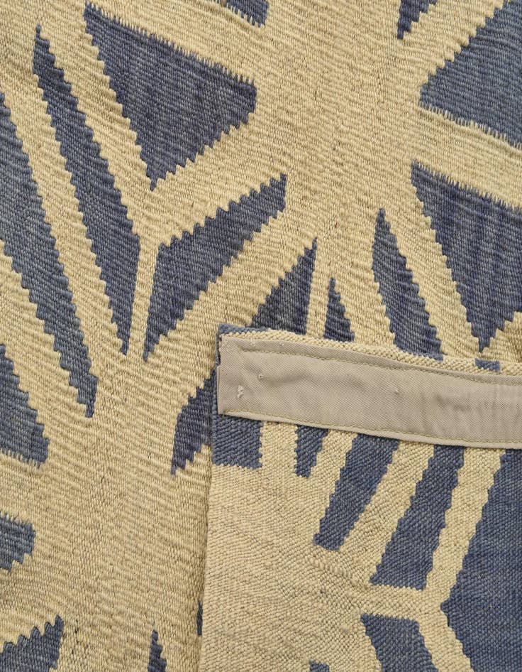 Detail image of  4' 6 x 5' 6  Hand Woven Kilim Modern Wool Rug