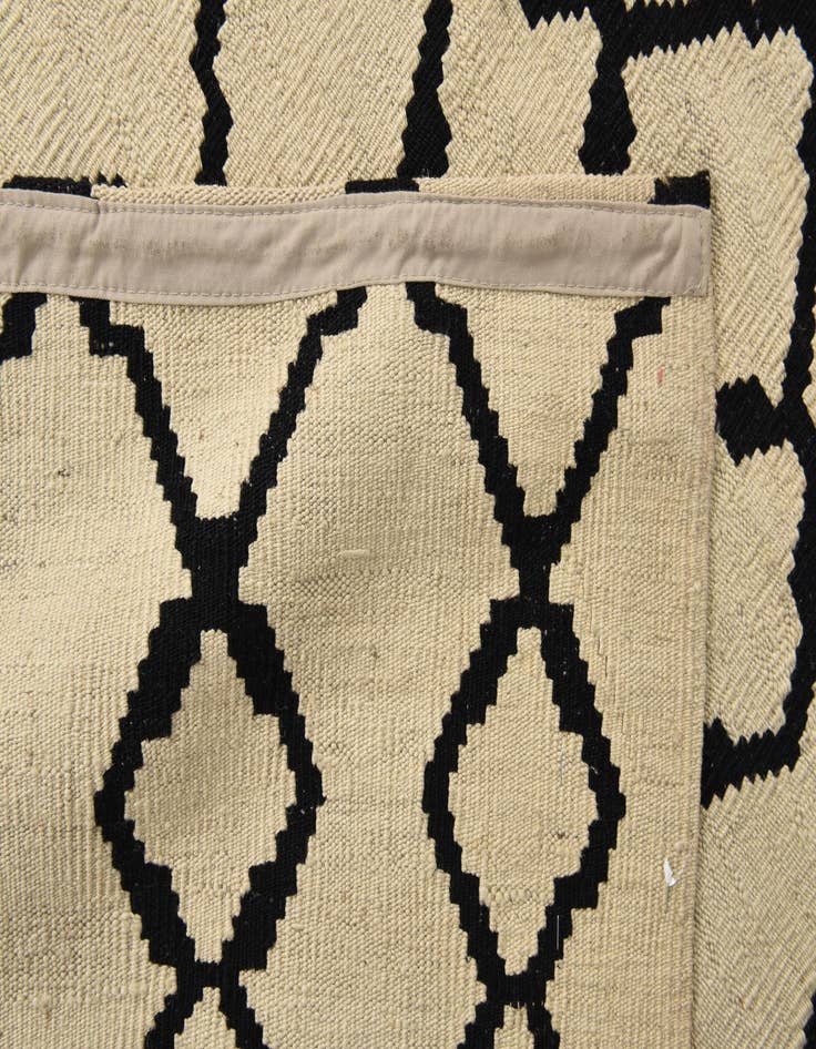 Detail image of  7' 2 x 10'  Hand Woven Kilim Modern Wool Rug