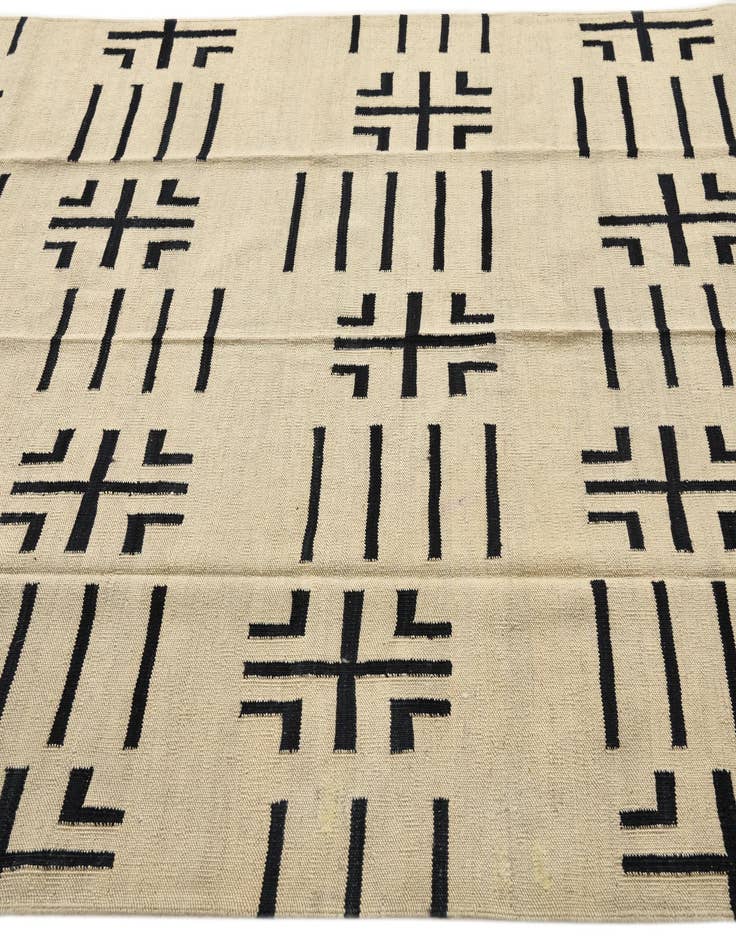 Detail image of  5' 4 x 6' 6  Hand Woven Kilim Modern Wool Rug