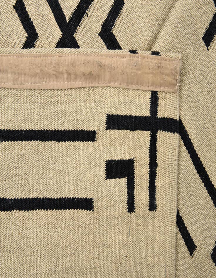 Detail image of  5' 4 x 6' 6  Hand Woven Kilim Modern Wool Rug