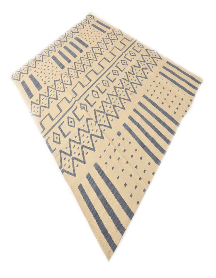 Detail image of  7' 1 x 9' 9  Hand Woven Kilim Modern Wool Rug