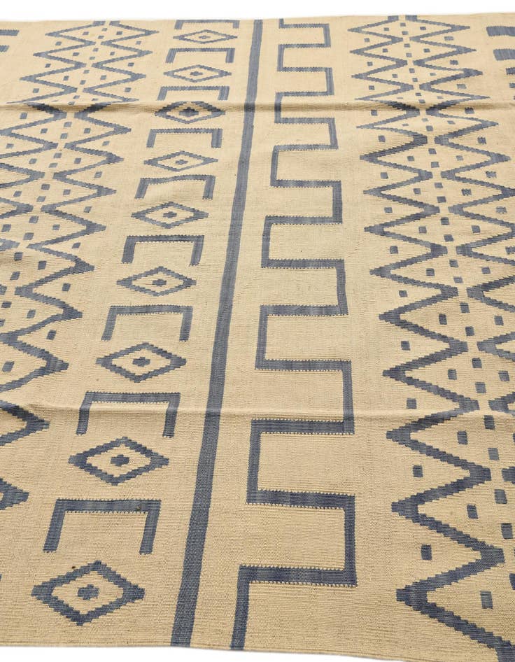 Detail image of  7' 1 x 9' 9  Hand Woven Kilim Modern Wool Rug
