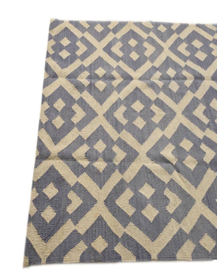 Detail image of  4' 1 x 5' 8  Hand Woven Kilim Modern Wool Rug