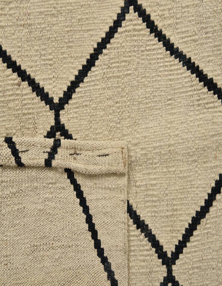 Detail image of  6' 2 x 7' 4  Hand Woven Kilim Modern Wool Rug