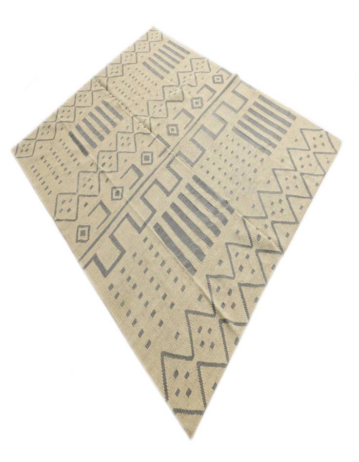 Detail image of  6' x 7' 6  Hand Woven Kilim Modern Wool Rug