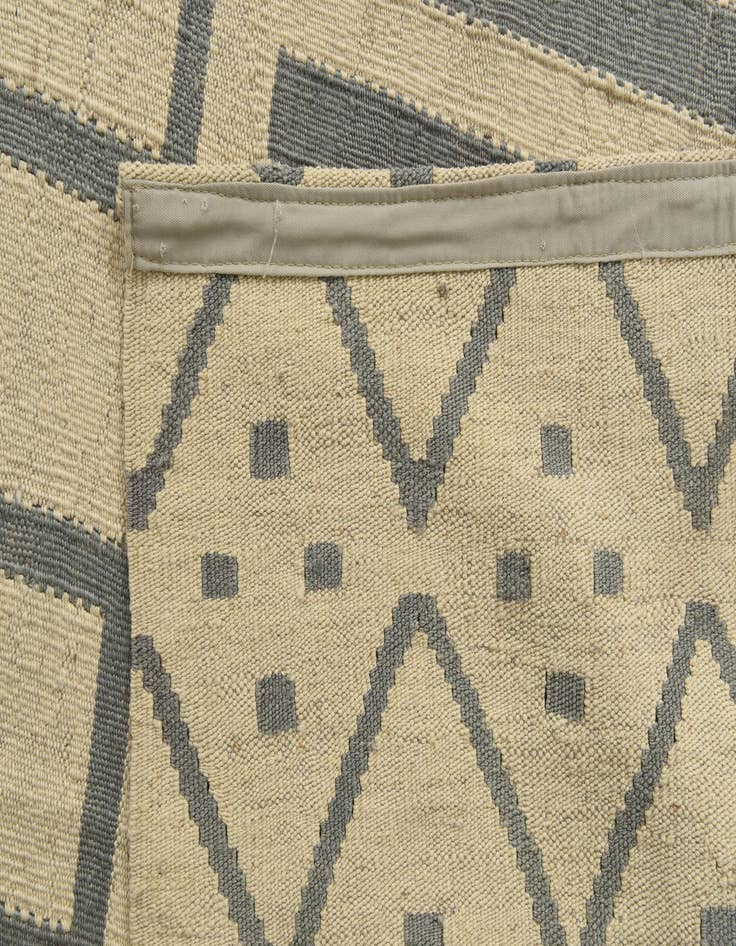 Detail image of  6' x 7' 6  Hand Woven Kilim Modern Wool Rug