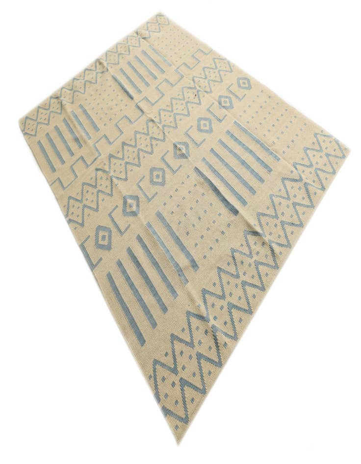 Detail image of  5' 9 x 7' 8  Hand Woven Kilim Modern Wool Rug