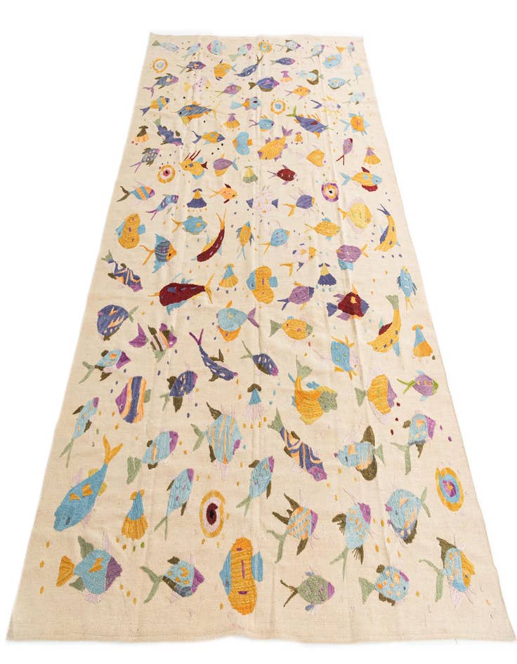 Detail image of  6' 5 x 9' 5  Hand Woven Kilim Suzani Wool Rug