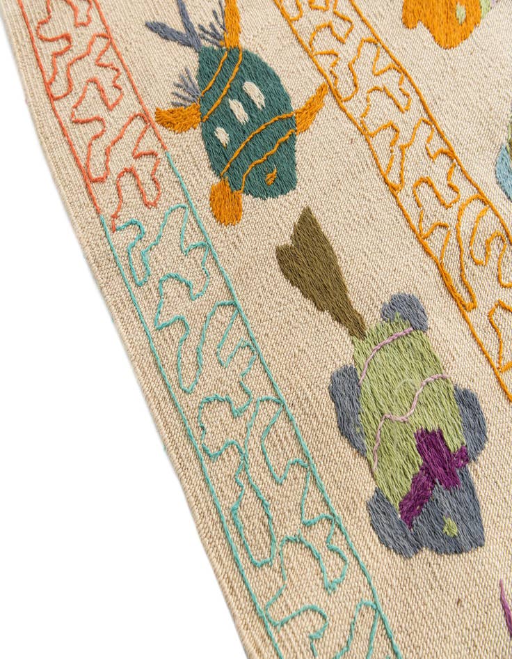Detail image of  5' 6 x 7' 8  Hand Woven Kilim Suzani Wool Rug