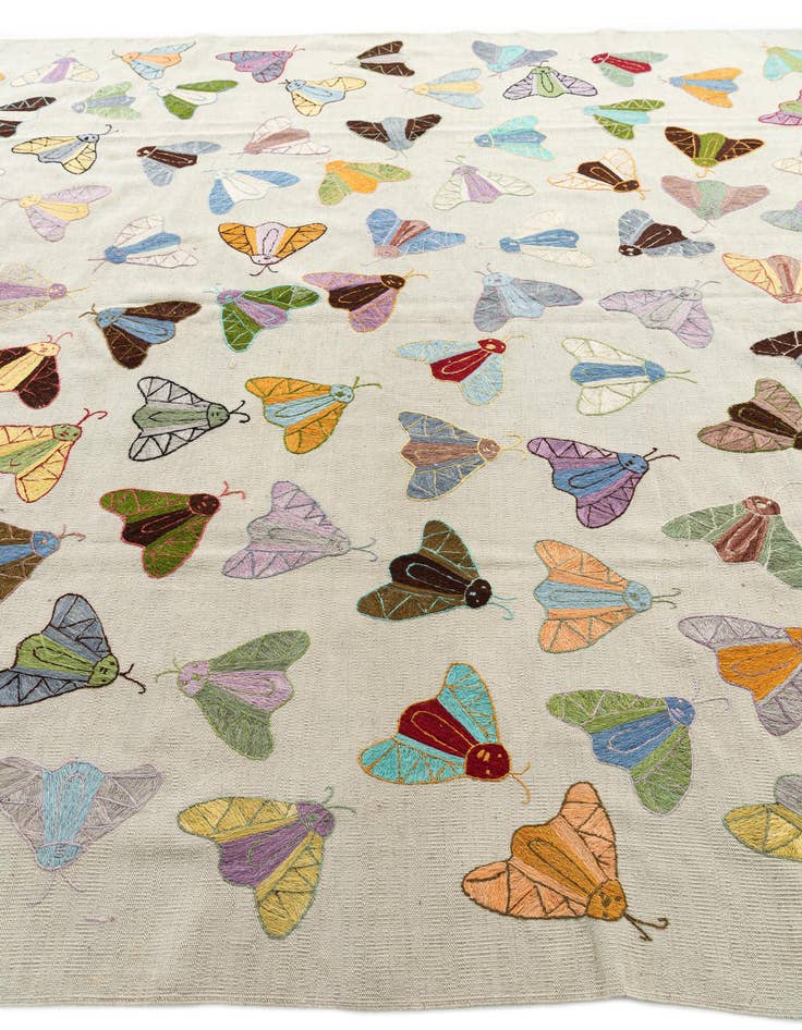 Detail image of  8' 1 x 9' 4  Hand Woven Kilim Suzani Wool Rug